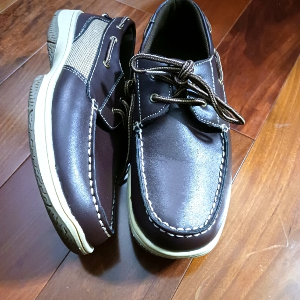 Boys Shoes Size 5 Dark Brown